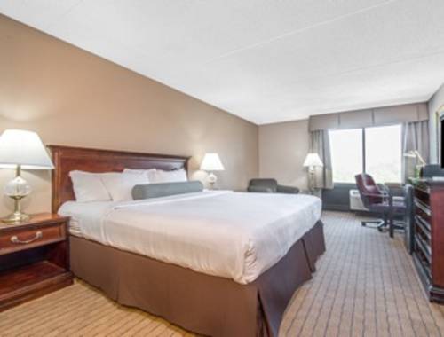 Imagen de la habitación del Hotel MainStay Suites Horsham - Philadelphia. Foto 1