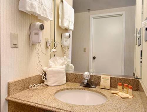 Imagen de la habitación del Hotel MainStay Suites Horsham - Philadelphia. Foto 3