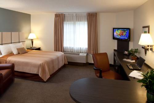 Imagen de la habitación del Hotel MainStay Suites- Kansas City Overland Park. Foto 3