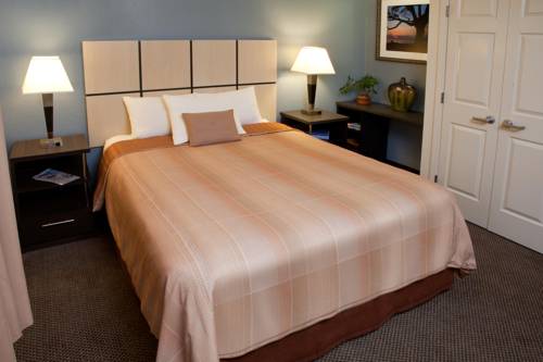 Imagen de la habitación del Hotel MainStay Suites- Kansas City Overland Park. Foto 4