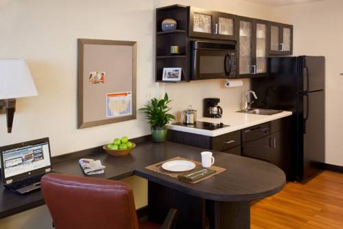 Imagen de la habitación del Hotel MainStay Suites- Kansas City Overland Park. Foto 6