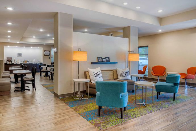 Imagen de los interiores del Hotel MainStay Suites Newnan Atlanta South. Foto 18