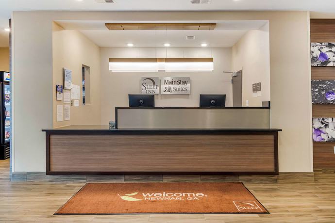 Imagen de los interiores del Hotel MainStay Suites Newnan Atlanta South. Foto 19
