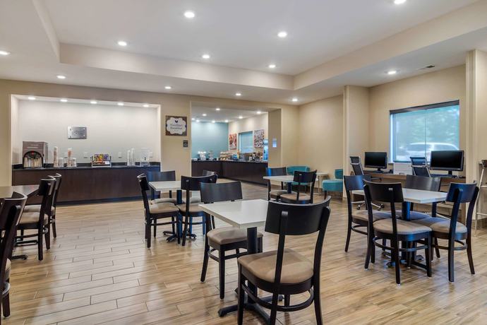 Imagen del bar/restaurante del Hotel MainStay Suites Newnan Atlanta South. Foto 2