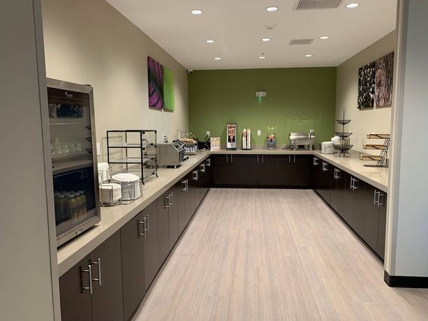 Imagen del bar/restaurante del Hotel MainStay Suites North - Central York. Foto 5