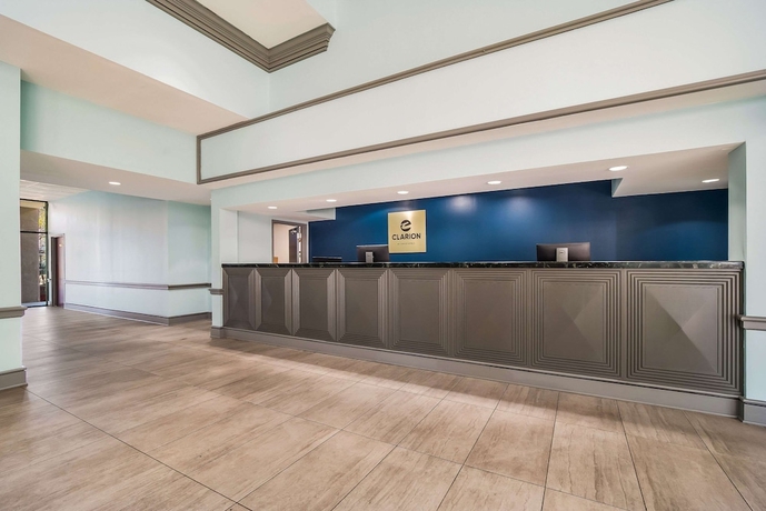 Imagen de los interiores del Hotel MainStay Suites, North Gate. Foto 18