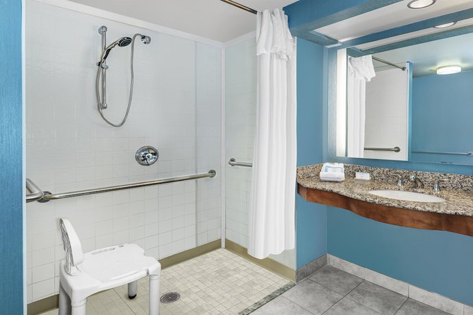 Imagen de la habitación del Hotel MainStay Suites Phoenix North. Foto 4