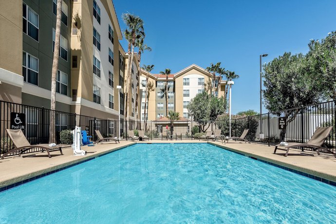 Imagen general del Hotel MainStay Suites Phoenix North. Foto 3