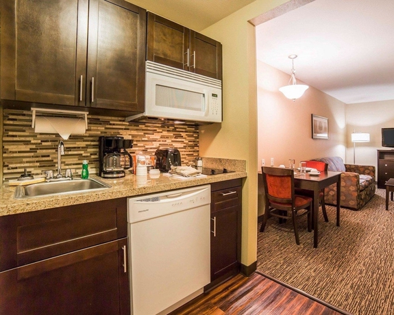 Imagen de la habitación del Hotel MainStay Suites Rapid City. Foto 15