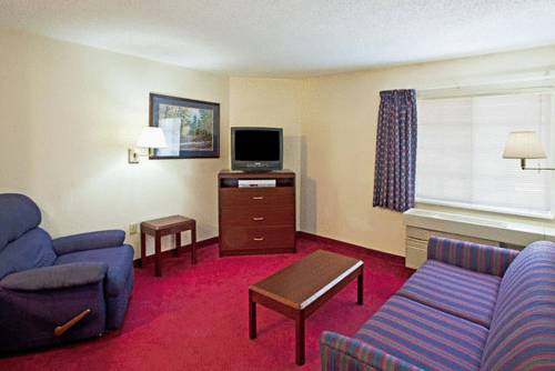 Imagen de la habitación del Hotel MainStay Suites Southfield-Detroit. Foto 8
