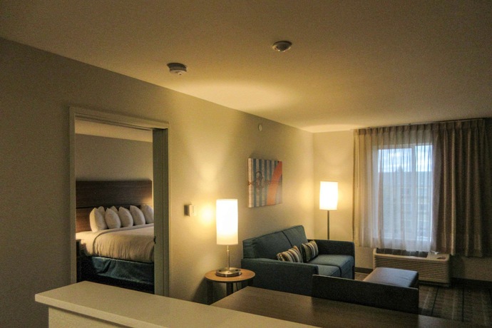 Imagen de la habitación del Hotel MainStay Suites Spokane Airport. Foto 7