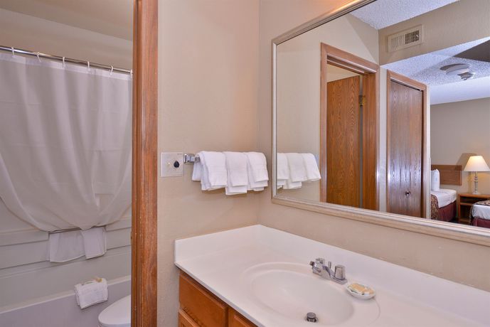 Imagen de los interiores del Hotel MainStay Suites Springfield South - Battlefield Rd. Foto 15