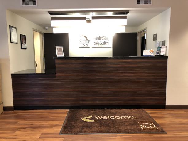 Imagen de los interiores del Hotel MainStay Suites St Louis Airport. Foto 15