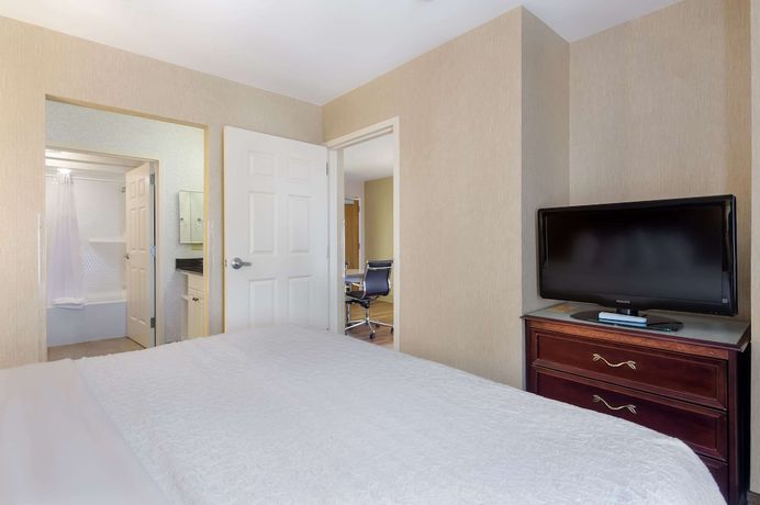 Imagen de la habitación del Hotel Mainstay Suites Airport. Foto 2