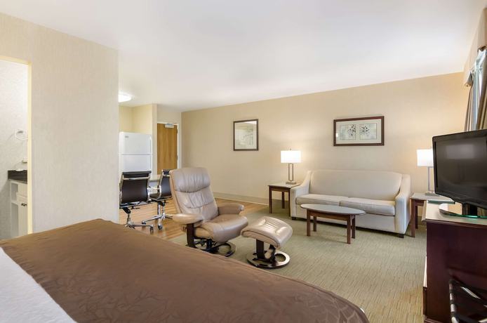 Imagen de la habitación del Hotel Mainstay Suites Airport. Foto 3