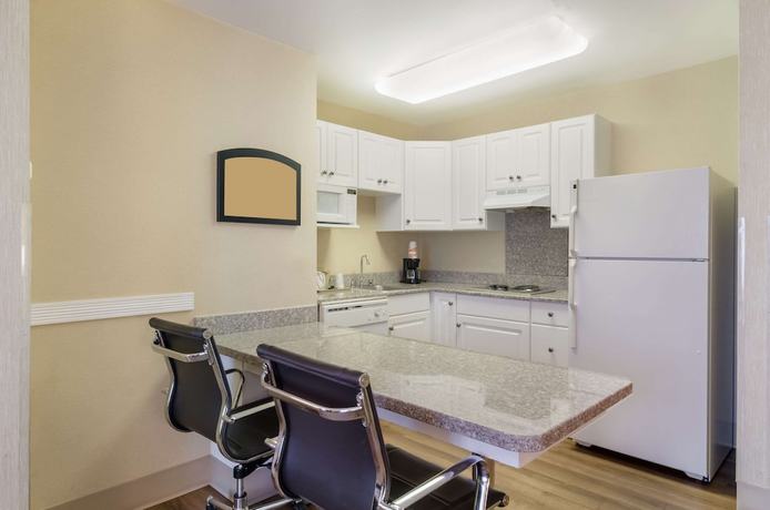 Imagen de la habitación del Hotel Mainstay Suites Airport. Foto 9