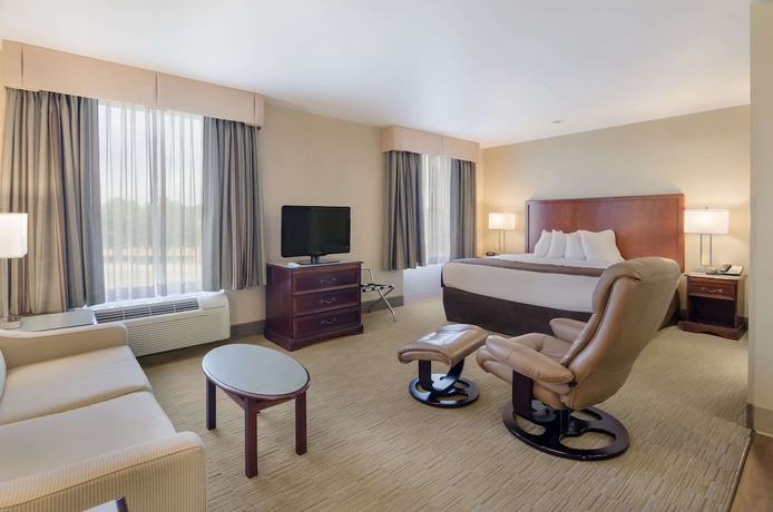 Imagen de la habitación del Hotel Mainstay Suites Airport. Foto 13