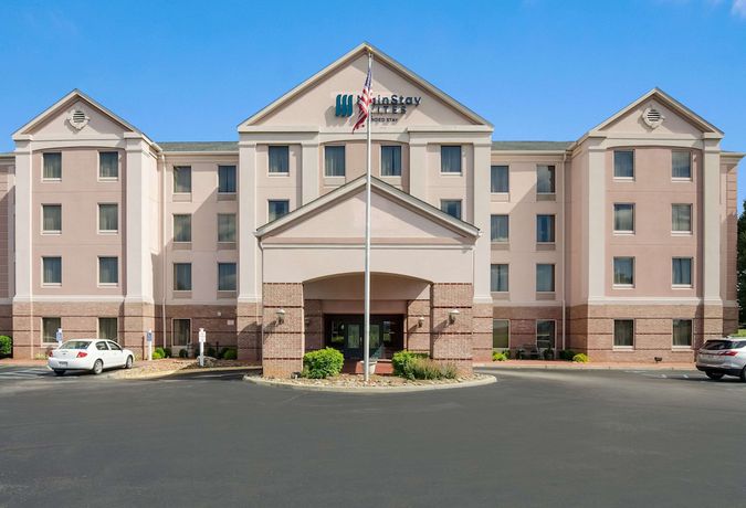 Imagen general del Hotel Mainstay Suites Airport. Foto 1