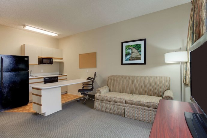 Imagen de la habitación del Hotel Mainstay Suites At Pga Village. Foto 8