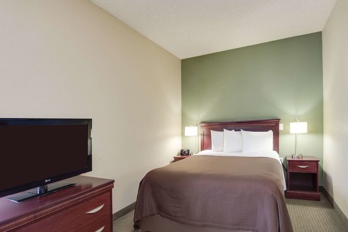 Imagen de la habitación del Hotel Mainstay Suites At Pga Village. Foto 13
