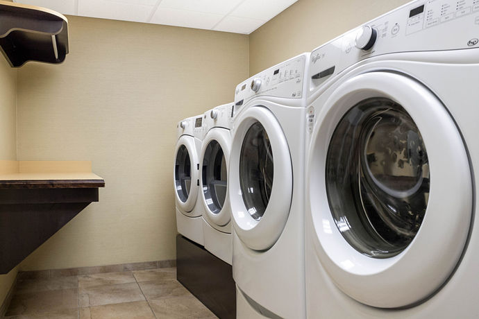 Imagen de los interiores del Hotel Mainstay Suites, Bismarck. Foto 14