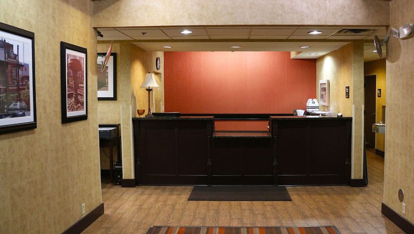 Imagen de los interiores del Hotel Mainstay Suites Bourbonnais - Kankakee. Foto 17