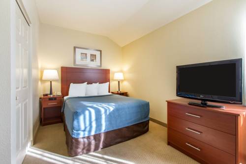 Imagen de la habitación del Hotel Mainstay Suites Brentwood. Foto 2