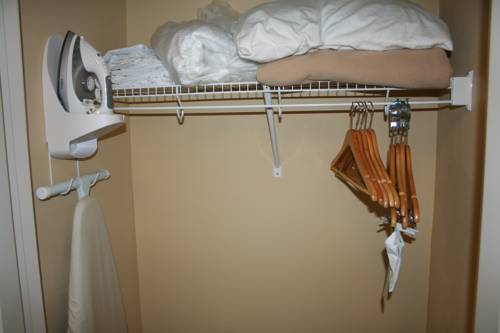 Imagen de la habitación del Hotel Mainstay Suites Camp Lejeune. Foto 8