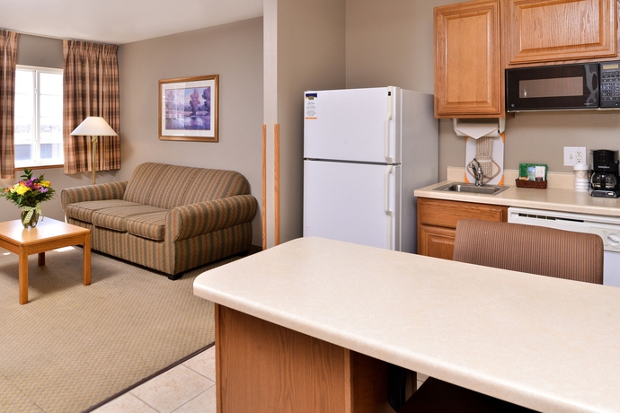 Imagen de la habitación del Hotel Mainstay Suites Cedar Rapids. Foto 2