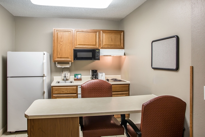 Imagen de la habitación del Hotel Mainstay Suites Cedar Rapids. Foto 3