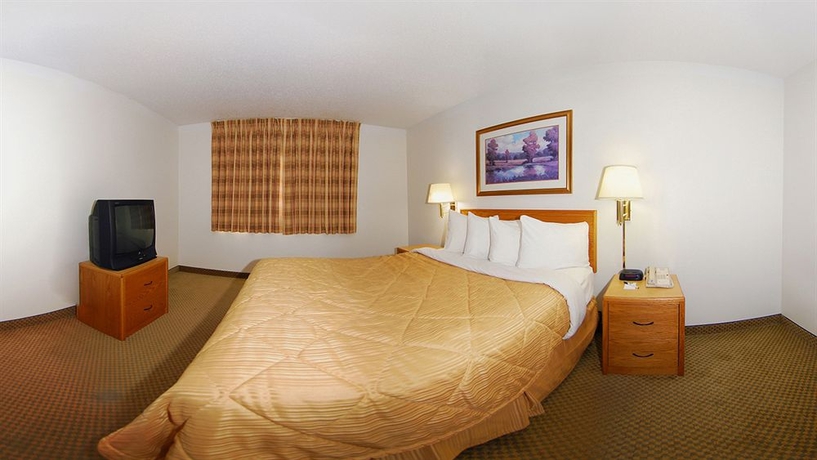 Imagen de la habitación del Hotel Mainstay Suites Cedar Rapids. Foto 7
