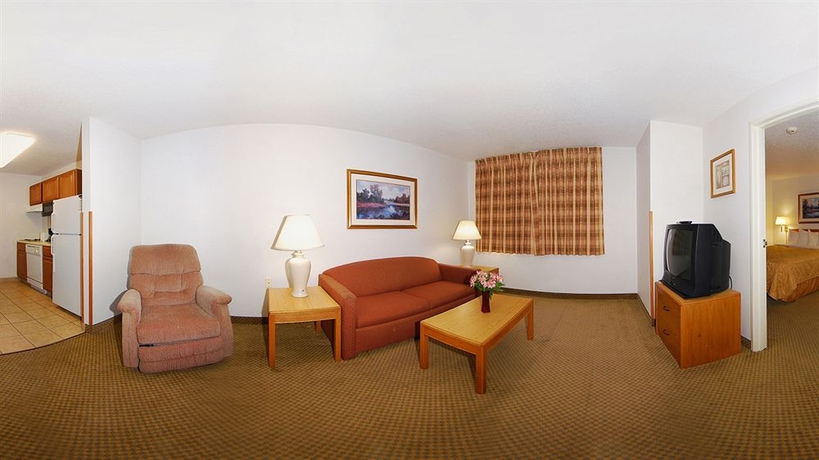 Imagen de los interiores del Hotel Mainstay Suites Cedar Rapids. Foto 13
