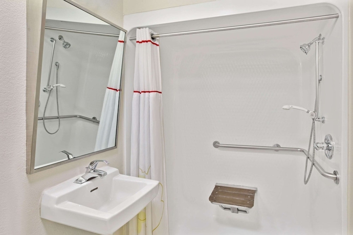 Imagen de la habitación del Hotel Mainstay Suites Charlotte - Executive Park. Foto 10