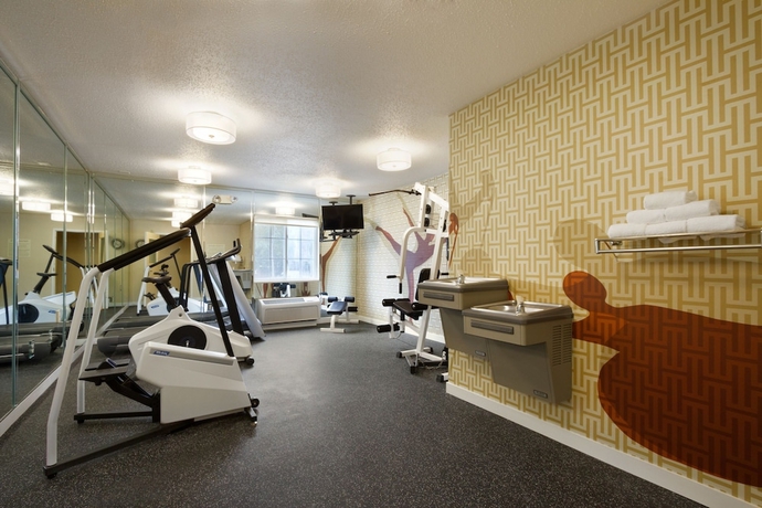 Imagen de los interiores del Hotel Mainstay Suites Charlotte - Executive Park. Foto 14