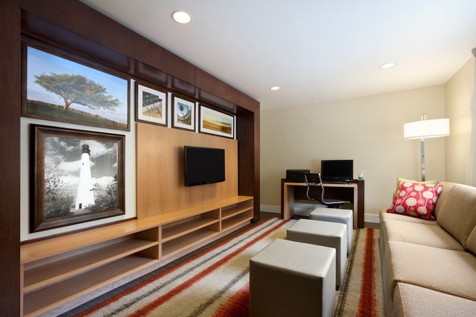 Imagen de los interiores del Hotel Mainstay Suites Charlotte - Executive Park. Foto 18