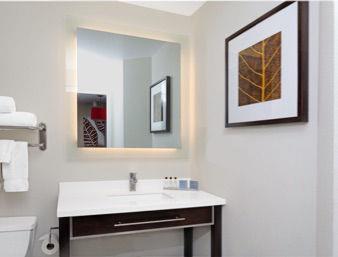 Imagen de los interiores del Hotel Mainstay Suites Chicago Hoffman Estates. Foto 9