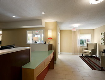 Imagen de los interiores del Hotel Mainstay Suites Chicago Hoffman Estates. Foto 10