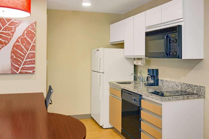 Imagen general del Hotel Mainstay Suites Chicago Schaumburg. Foto 10