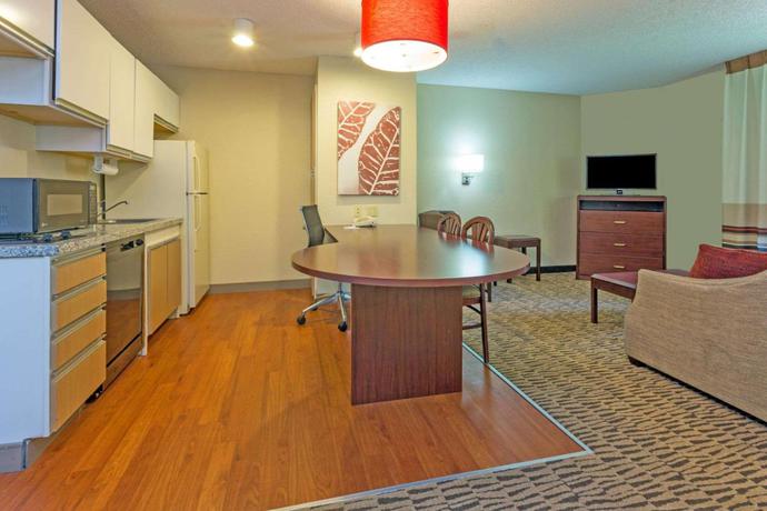 Imagen general del Hotel Mainstay Suites Chicago Schaumburg. Foto 14