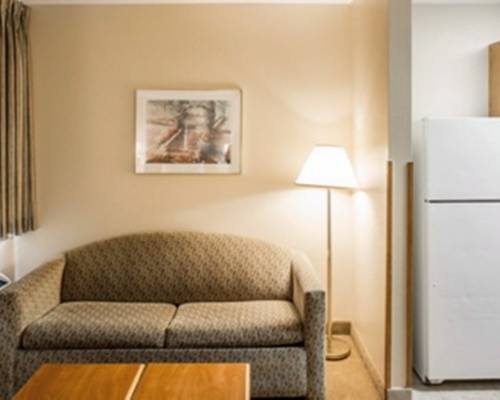 Imagen de la habitación del Hotel Mainstay Suites Dubuque At Hwy 20. Foto 6