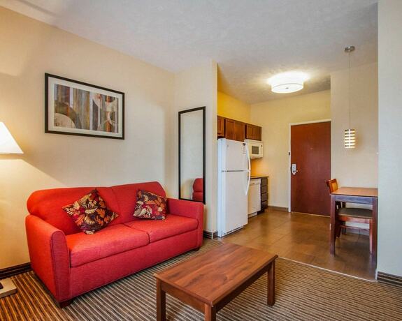 Imagen de la habitación del Hotel Mainstay Suites Grand Island. Foto 19