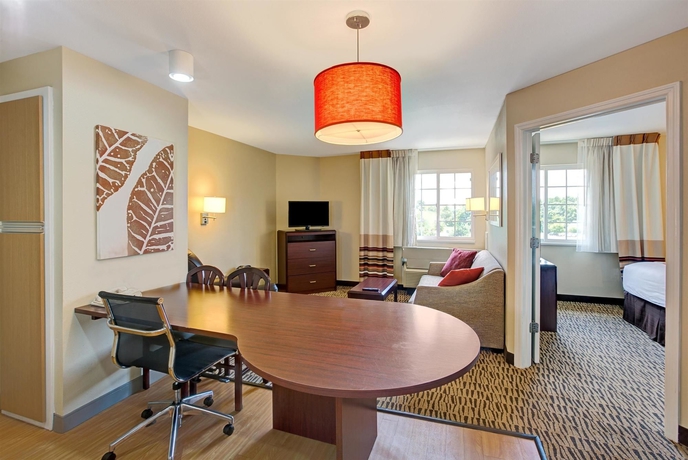 Imagen de la habitación del Hotel Mainstay Suites Greensboro. Foto 9