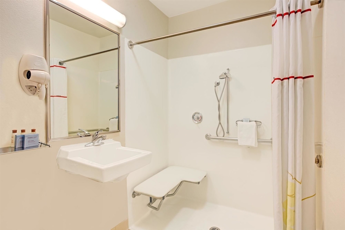Imagen de la habitación del Hotel Mainstay Suites Greensboro. Foto 12