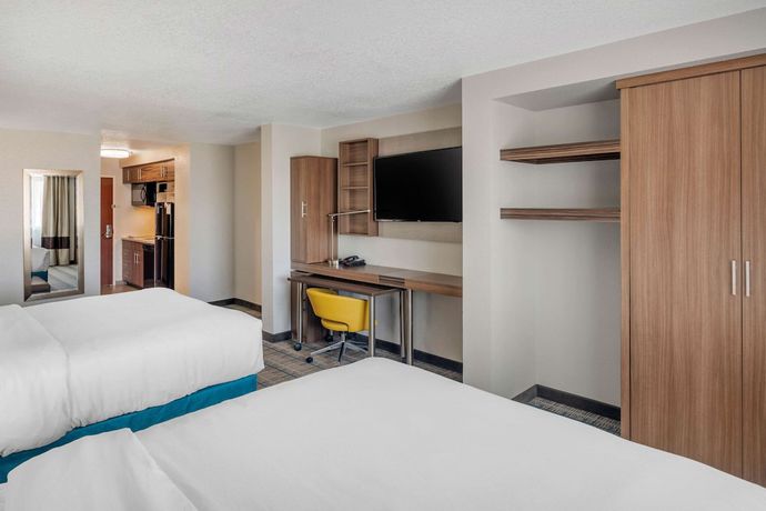Imagen de la habitación del Hotel Mainstay Suites I-90 City Center. Foto 5