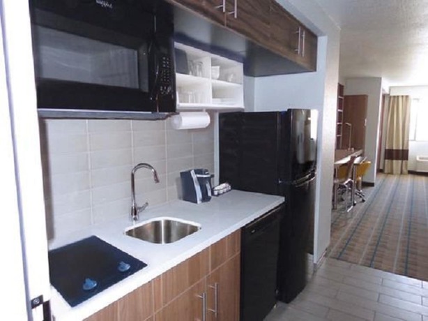 Imagen de la habitación del Hotel Mainstay Suites I-90 City Center. Foto 6