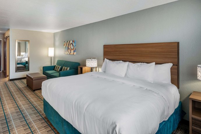 Imagen de la habitación del Hotel Mainstay Suites I-90 City Center. Foto 11