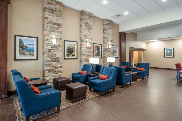 Imagen de los interiores del Hotel Mainstay Suites I-90 City Center. Foto 19