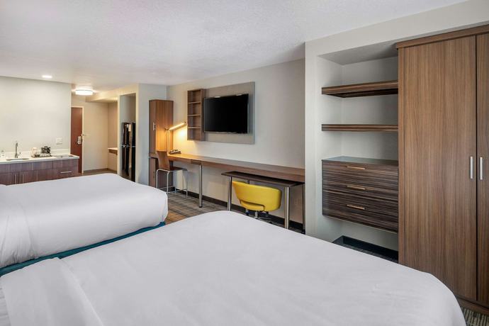 Imagen de la habitación del Hotel Mainstay Suites I-90 City Center. Foto 16