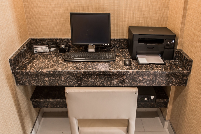 Imagen de los interiores del Hotel Mainstay Suites Joliet I-55. Foto 16