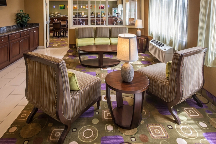 Imagen de los interiores del Hotel Mainstay Suites Joliet I-80. Foto 13